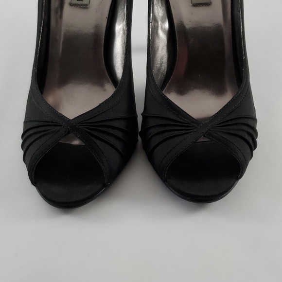 Steve Madden Peep Toe Pumps - Picture 8 of 8